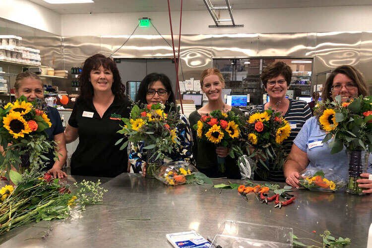 Wine & Design: Sunflower Bouquet/Boutonniere Class