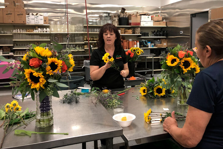 Wine & Design: Sunflower Bouquet/Boutonniere Class