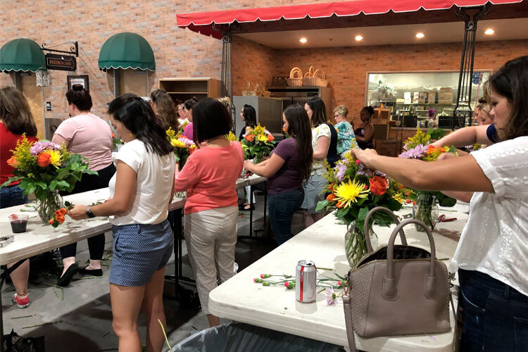 Wine & Design: Floral Basics Class